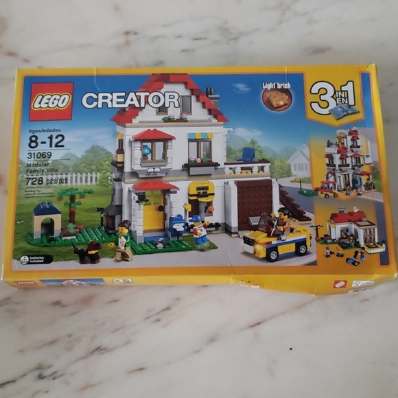 lego modular family villa